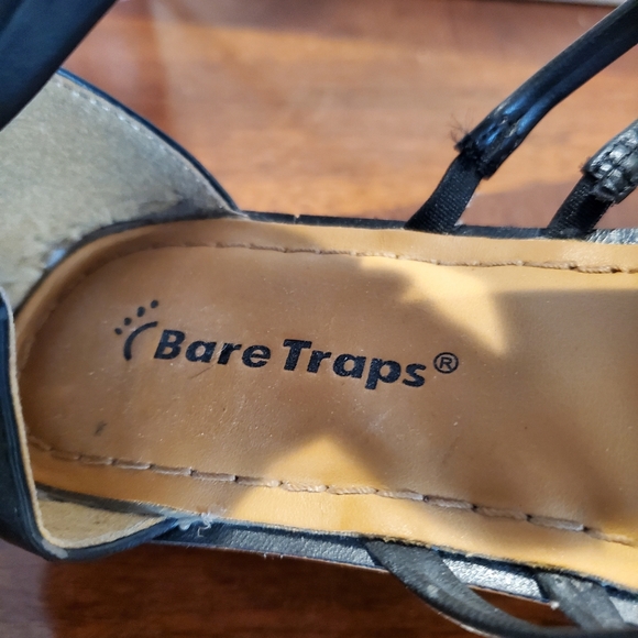 BareTraps Belicia Sandals - Picture 8 of 10